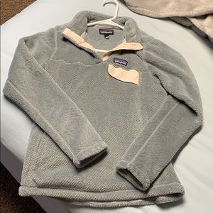Patagonia sweatshirt